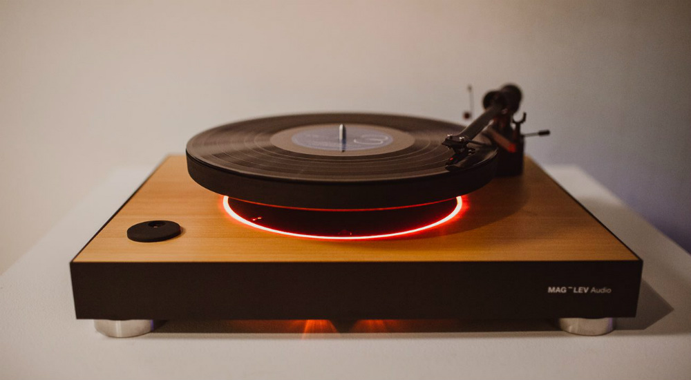 levitating-vinyl-03.jpg