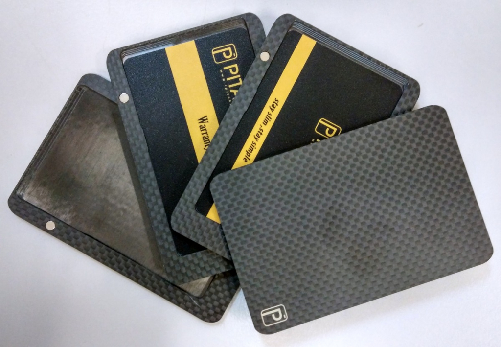 Pitaka-Carbon-Fiber-Wallet-6.jpg Pitaka-Carbon-Fiber-Wallet-6.jpg