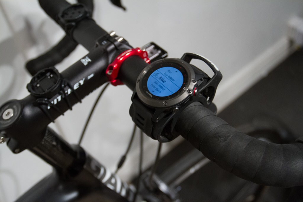 Fenix3-Cycling-WatchMountingRoadBike.jpg Fenix3-Cycling-WatchMountingRoadBike.jpg