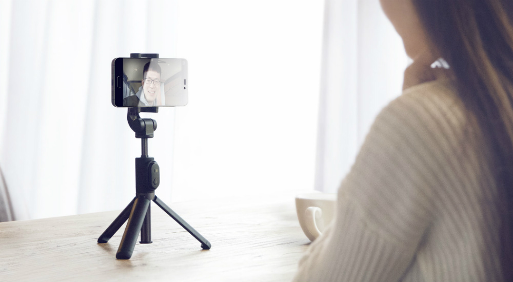 mi-selfie-stick-tripod-03.jpg