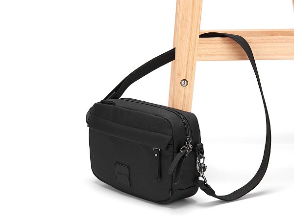 Сумка Pacsafe GO Crossbody