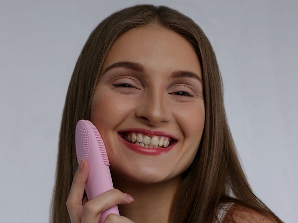 Ультразвуковая щеточка для очищения лица Olzori F-Clean с нагревом