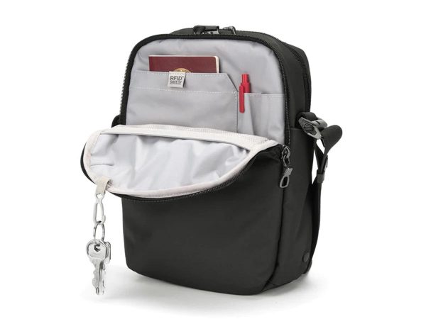Сумка через плечо Pacsafe Metrosafe X 6 литров