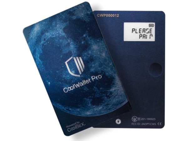 Аппаратный кошелек для криптовалют CoolWallet Pro
