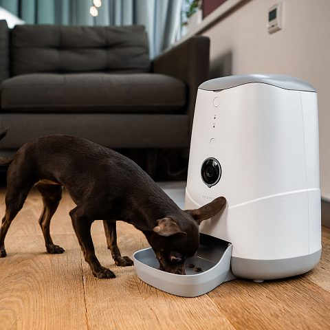 Умная автоматическая кормушка с Wi-Fi и камерой для кошек и собак Petoneer Nutri Vision Feeder