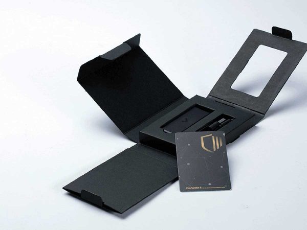 Аппаратный кошелек для криптовалют CoolWallet S